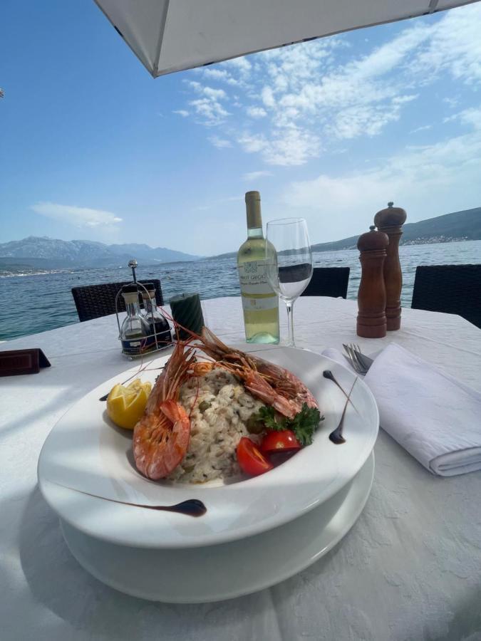 Hotel Azzurro Χέρτσεγκ Νόβι Εξωτερικό φωτογραφία