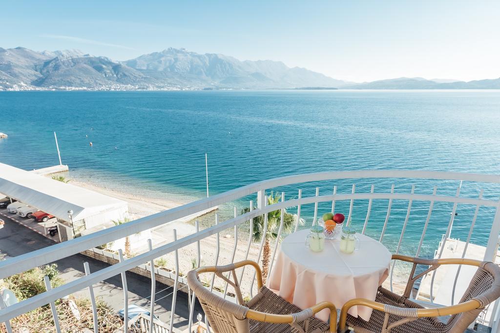 Hotel Azzurro Χέρτσεγκ Νόβι Εξωτερικό φωτογραφία