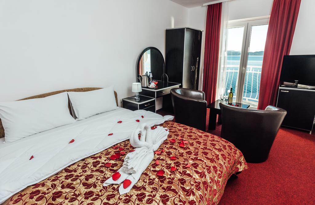 Hotel Azzurro Χέρτσεγκ Νόβι Εξωτερικό φωτογραφία
