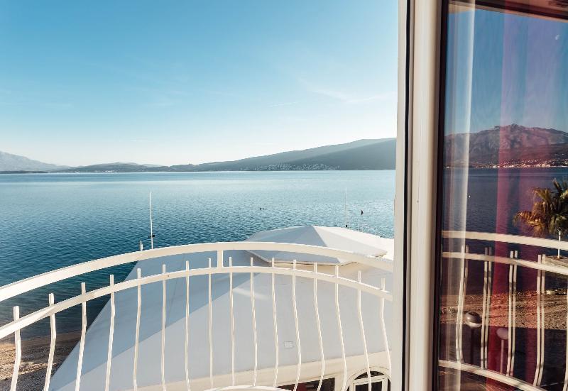 Hotel Azzurro Χέρτσεγκ Νόβι Εξωτερικό φωτογραφία