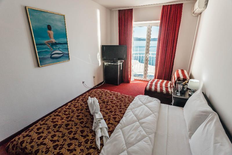 Hotel Azzurro Χέρτσεγκ Νόβι Εξωτερικό φωτογραφία